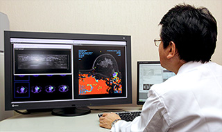 Requiring the appropriate monitor for breast cancer patients